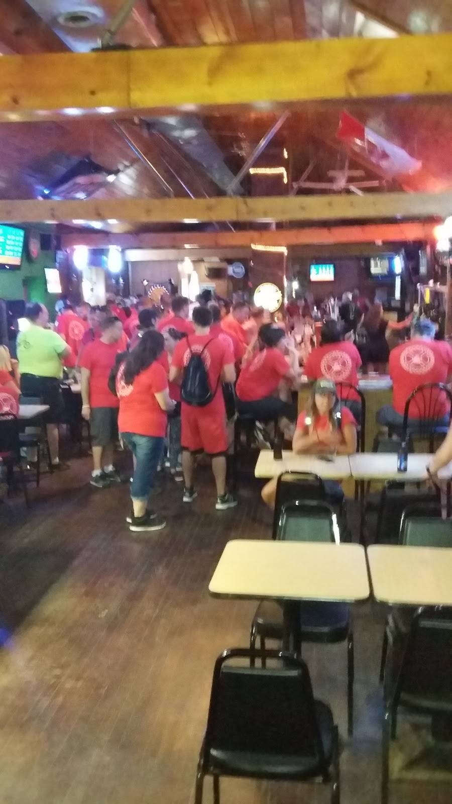 Muddys Tavern | restaurant | 40 Lincoln Ave, Watervliet, NY 12189, USA | 5182739892 OR +1 518-273-9892