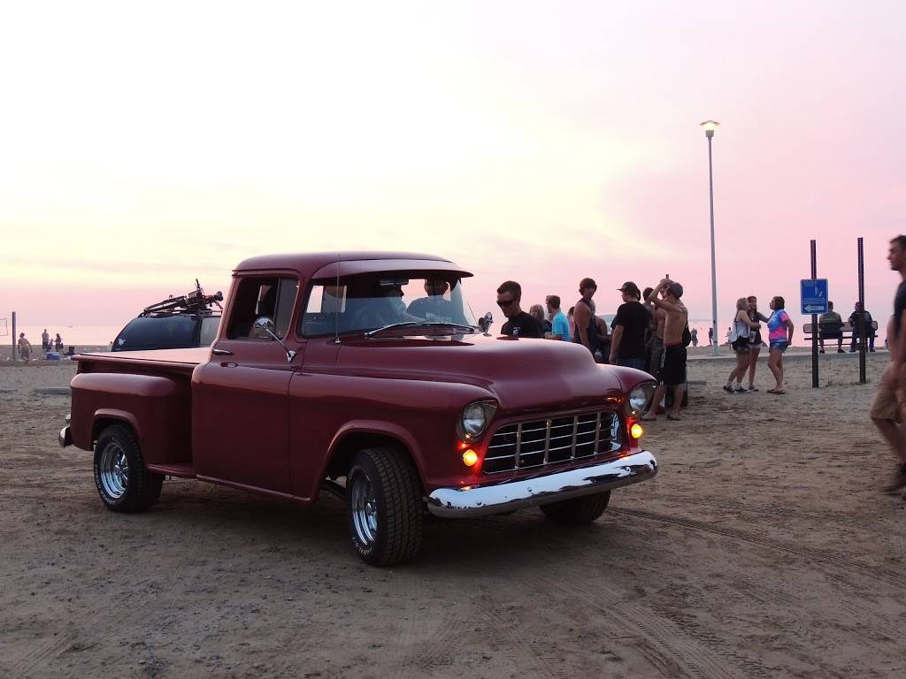 Baywatch On the Beach Grill | restaurant | 6626 Beachway, Caseville, MI 48725, USA | 5868833336 OR +1 586-883-3336