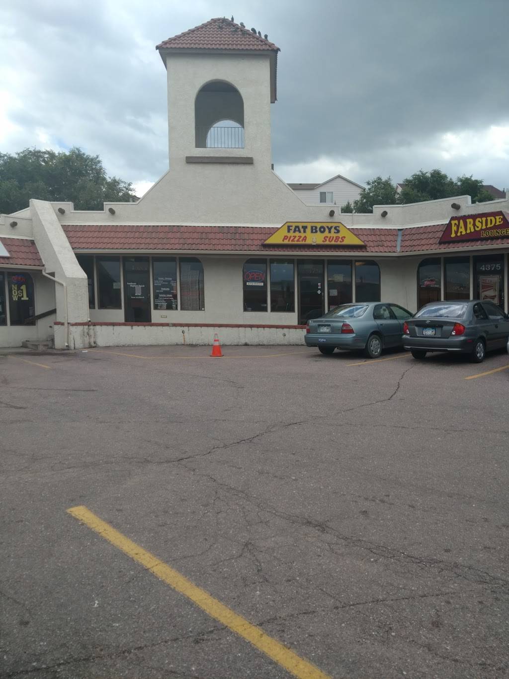 Woodstock pizza | meal delivery | 4379 Airport Rd, Colorado Springs, CO 80916, USA | 7194653717 OR +1 719-465-3717