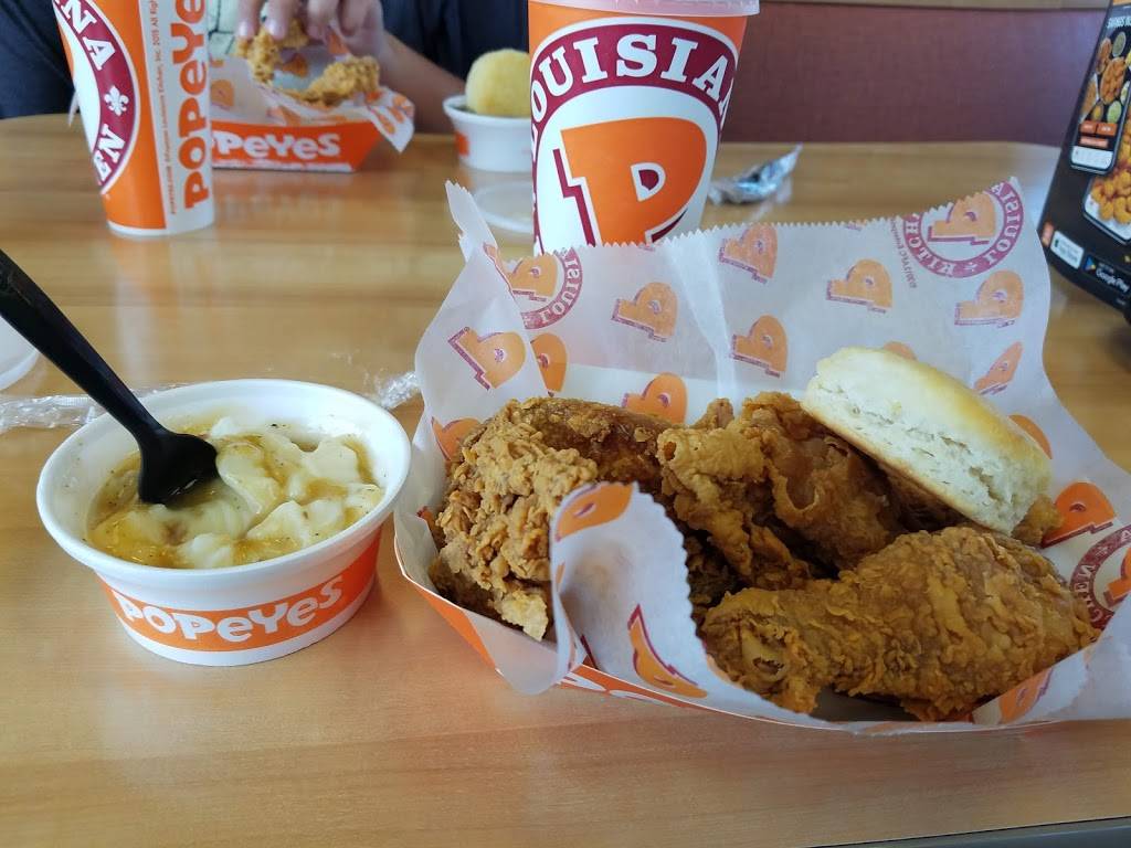 Popeyes Louisiana Kitchen | restaurant | 3237 William St, Cape Girardeau, MO 63703, USA | 5733357674 OR +1 573-335-7674
