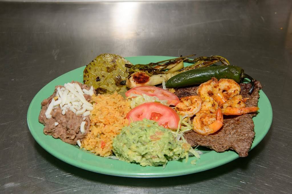 Fiesta del Mar Restaurant | restaurant | 190 Barrington Rd, Streamwood, IL 60107, USA | 6308237584 OR +1 630-823-7584