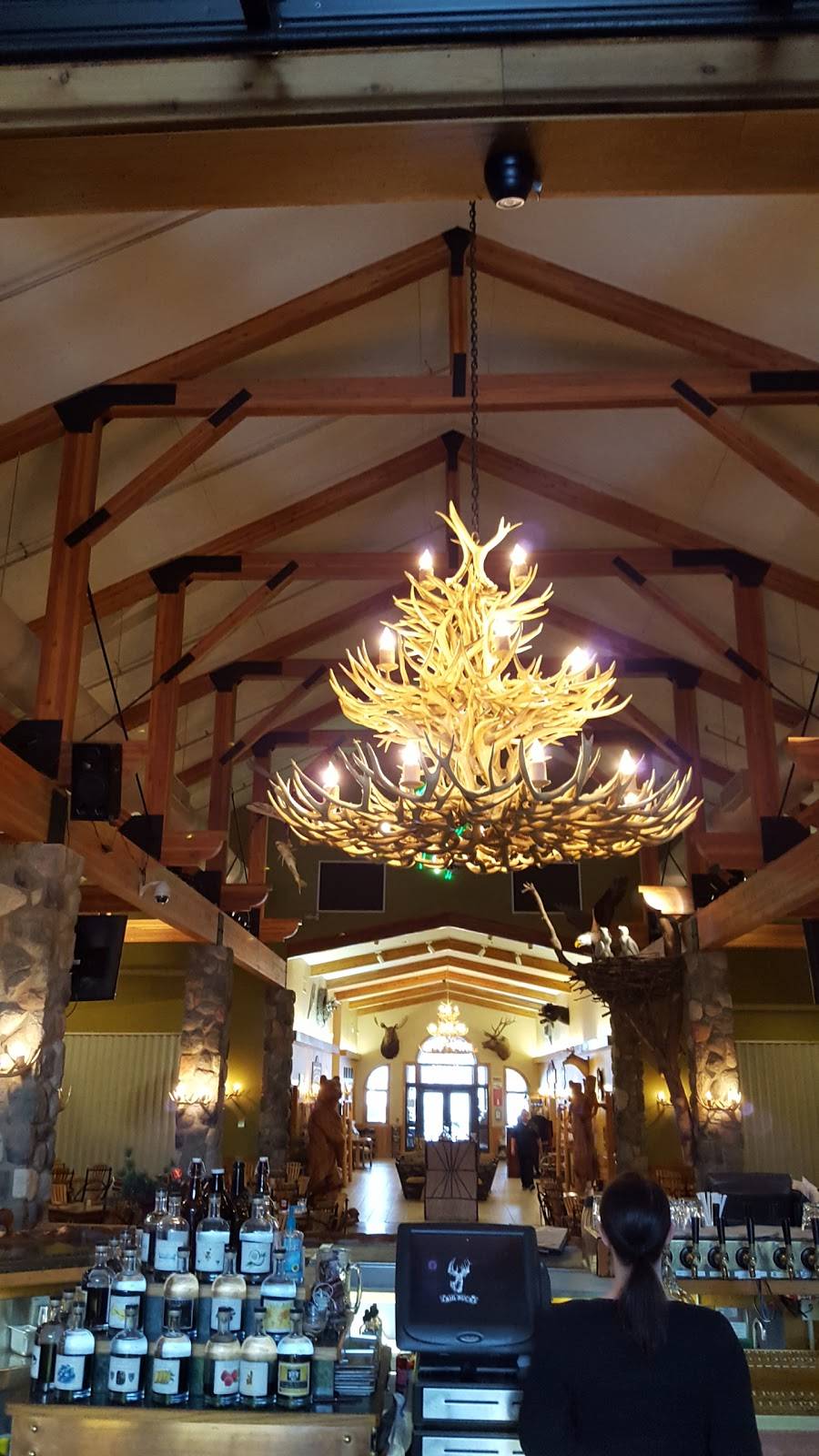 Big Buck Brewery | restaurant | 550 S Wisconsin Ave, Gaylord, MI 49735, USA | 9894487072 OR +1 989-448-7072