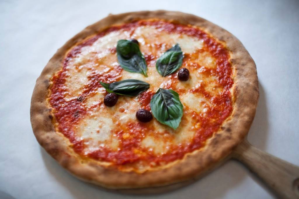Serafina Fabulous Pizza | restaurant | 1022 Madison Ave, New York, NY 10075, USA | 2127342676 OR +1 212-734-2676
