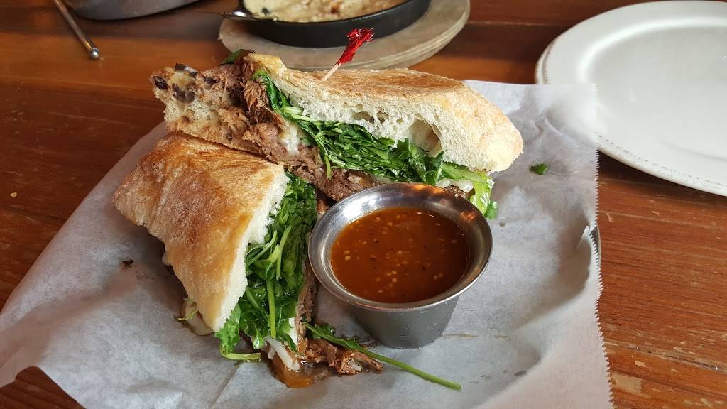 Bakersfield Nashville | restaurant | 201 3rd Ave S, Nashville, TN 37201, USA | 6155220970 OR +1 615-522-0970