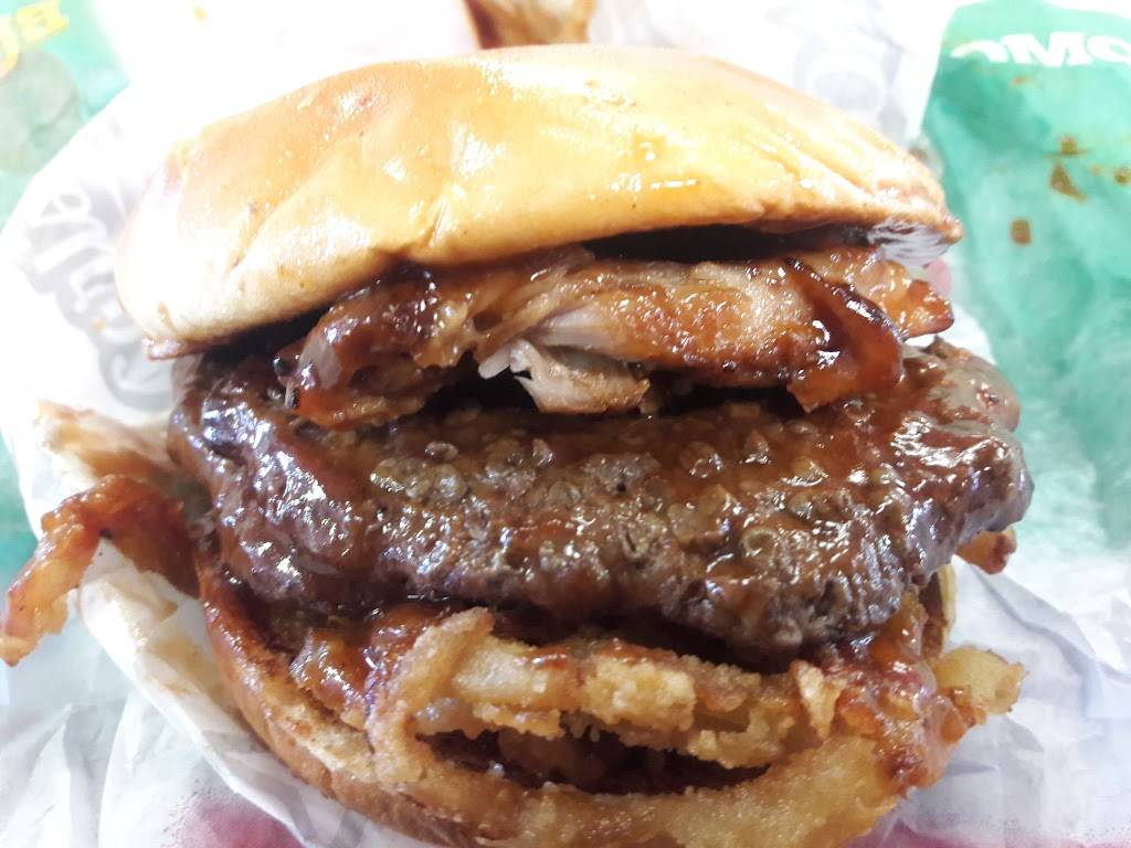 Carls Jr. | restaurant | 1037 Vine St, Healdsburg, CA 95448, USA | 7074318762 OR +1 707-431-8762