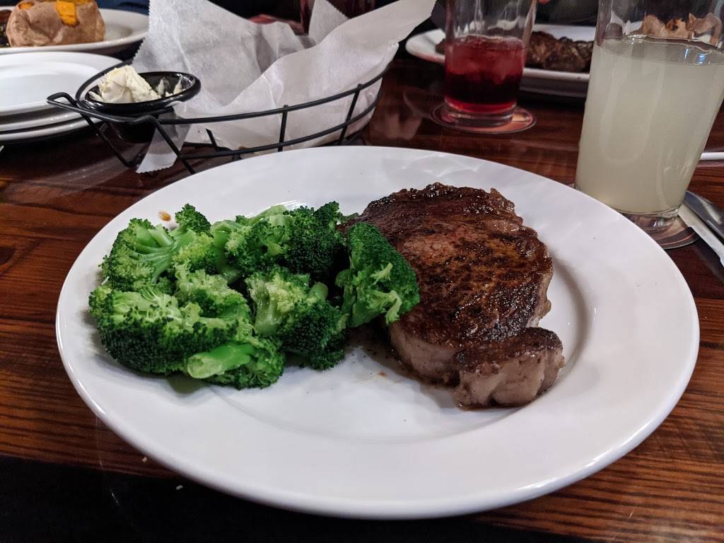 LongHorn Steakhouse | meal takeaway | 16689 W 119th St, Olathe, KS 66061, USA | 9137647444 OR +1 913-764-7444