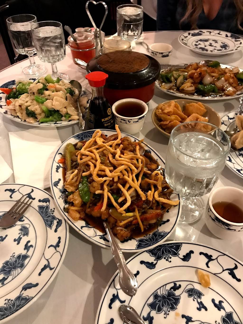 Canton Cooks | restaurant | 5984 Roswell Rd NE, Atlanta, GA 30328, USA | 4042500515 OR +1 404-250-0515