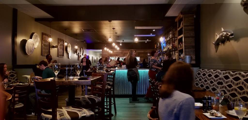 Pier Oyster Bar & Grill | restaurant | 214 S Elm St, Greensboro, NC 27401, USA | 3367630768 OR +1 336-763-0768