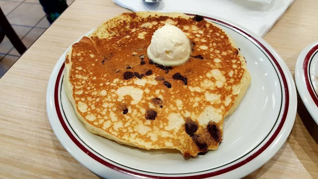 Huddle House | restaurant | 17 Outwater Ln, Garfield, NJ 07026, USA | 9739550895 OR +1 973-955-0895