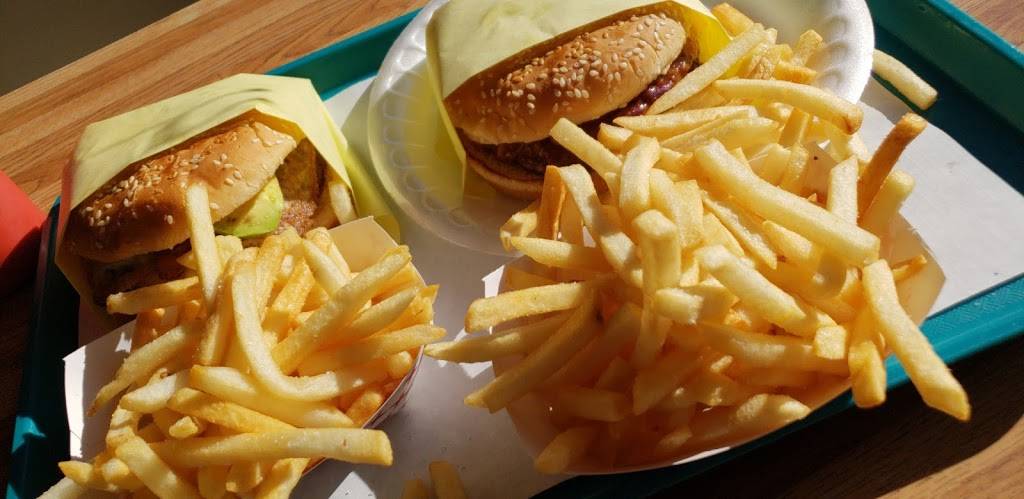 Burger Queen | restaurant | 800 5th St h, Gonzales, CA 93926, USA | 8316752754 OR +1 831-675-2754