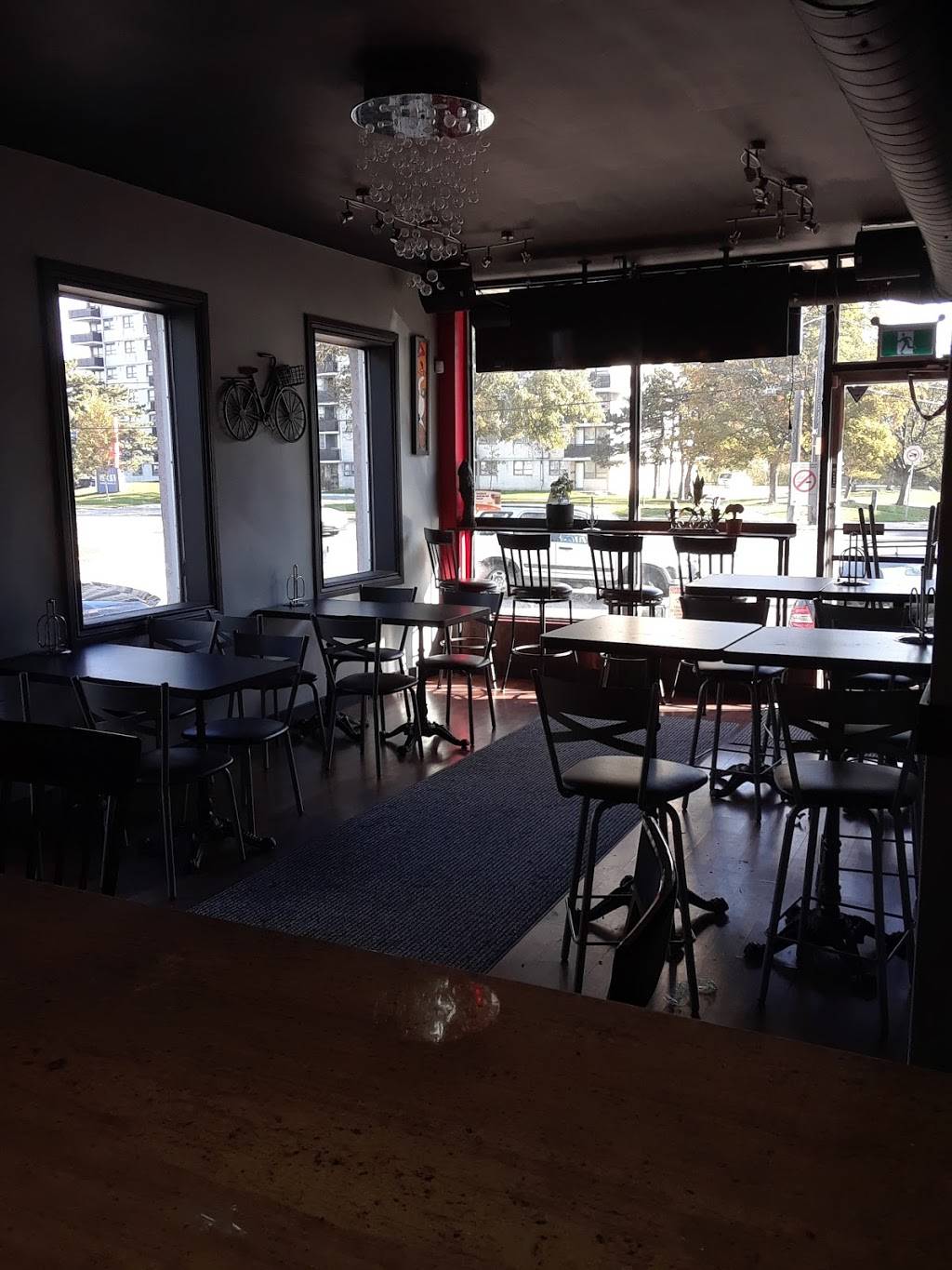 Jasmins grill | restaurant | 1824 Jane St, York, ON M9N 2T3, Canada | 4162449007 OR +1 416-244-9007