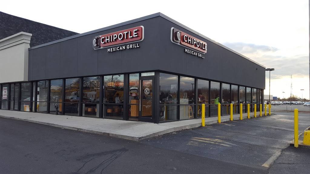 Chipotle Mexican Grill | restaurant | 331 Rockaway Turnpike, Lawrence, NY 11559, USA | 5162393952 OR +1 516-239-3952