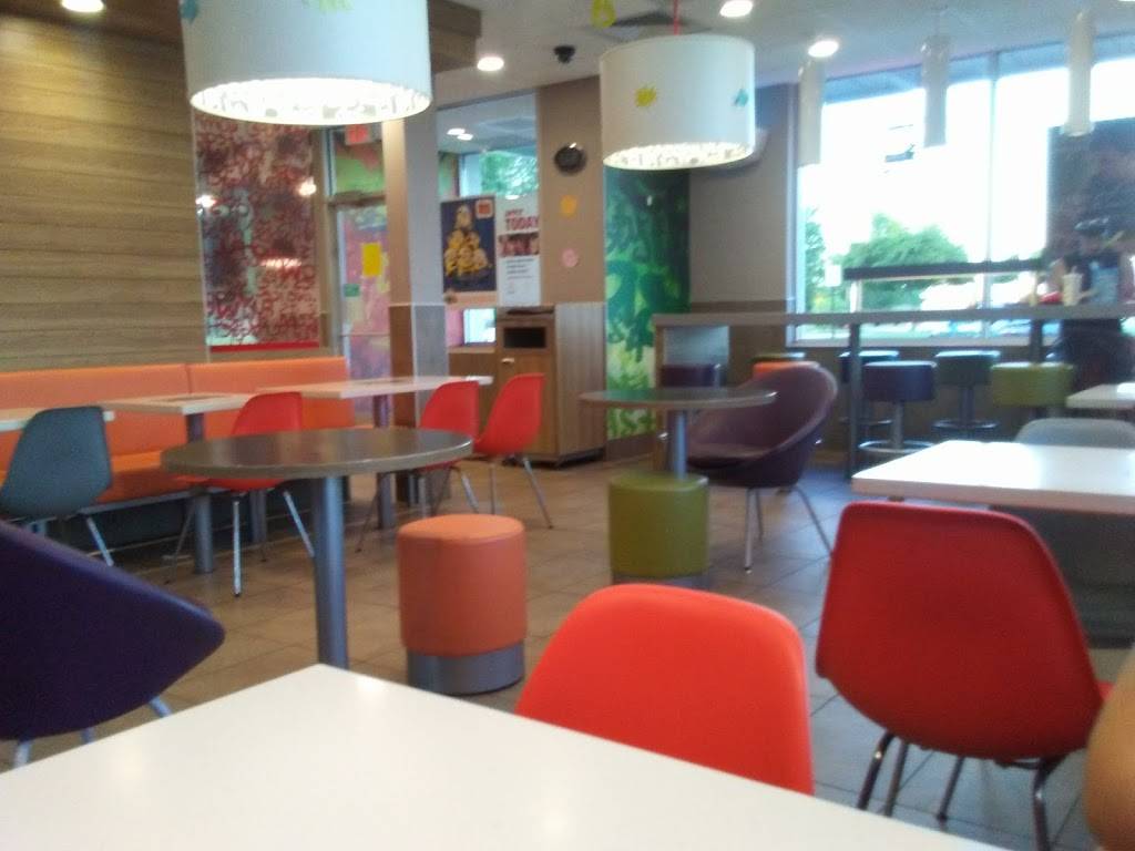 McDonalds | cafe | 174 S Howard Ave, Croswell, MI 48422, USA | 8106790042 OR +1 810-679-0042