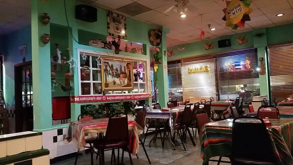 El Burrito Restaurant | restaurant | 6236 Northwest Hwy, Crystal Lake, IL 60014, USA | 8154770751 OR +1 815-477-0751