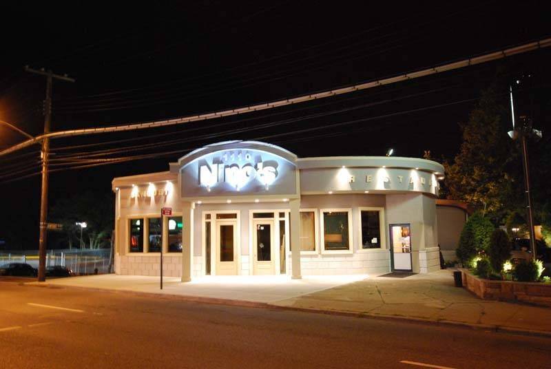 Ninos | restaurant | 1110 Hylan Blvd, Staten Island, NY 10305, USA | 7184483838 OR +1 718-448-3838