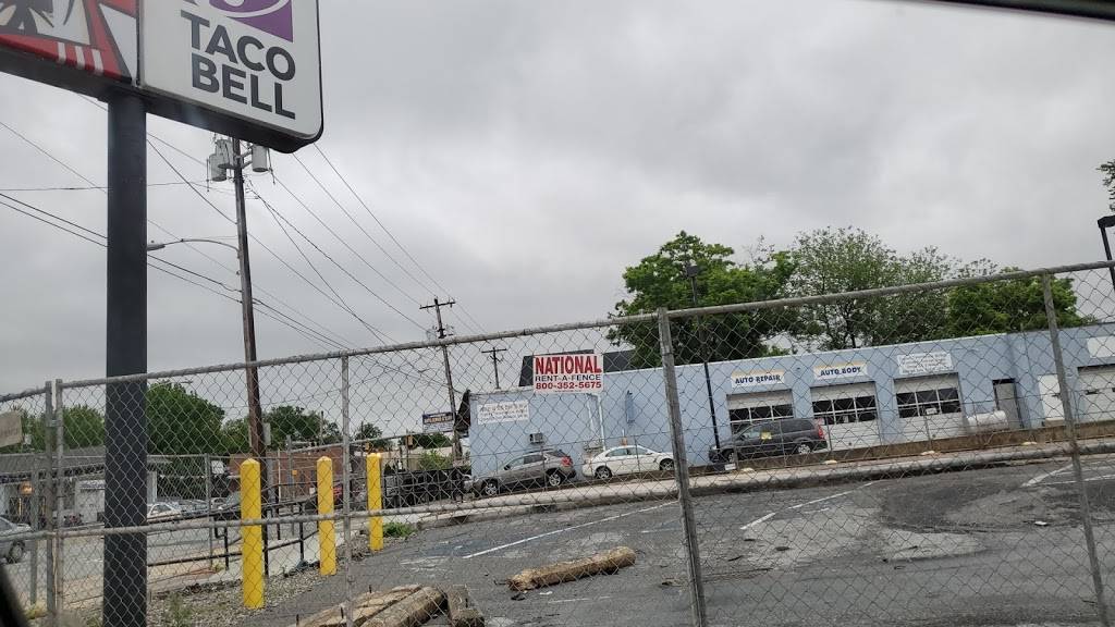 KFC | restaurant | 1925 Lancaster Ave, Wilmington, DE 19805, USA | 3025751566 OR +1 302-575-1566