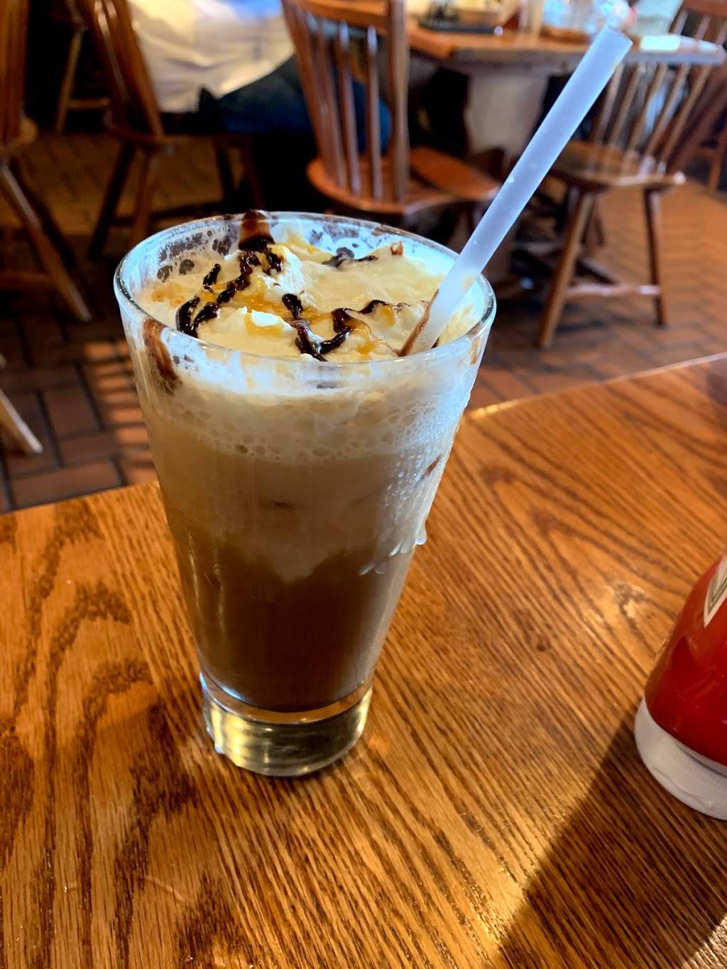 Cracker Barrel Old Country Store | restaurant | 199 Supercenter Dr, Calera, AL 35040, USA | 2056682027 OR +1 205-668-2027