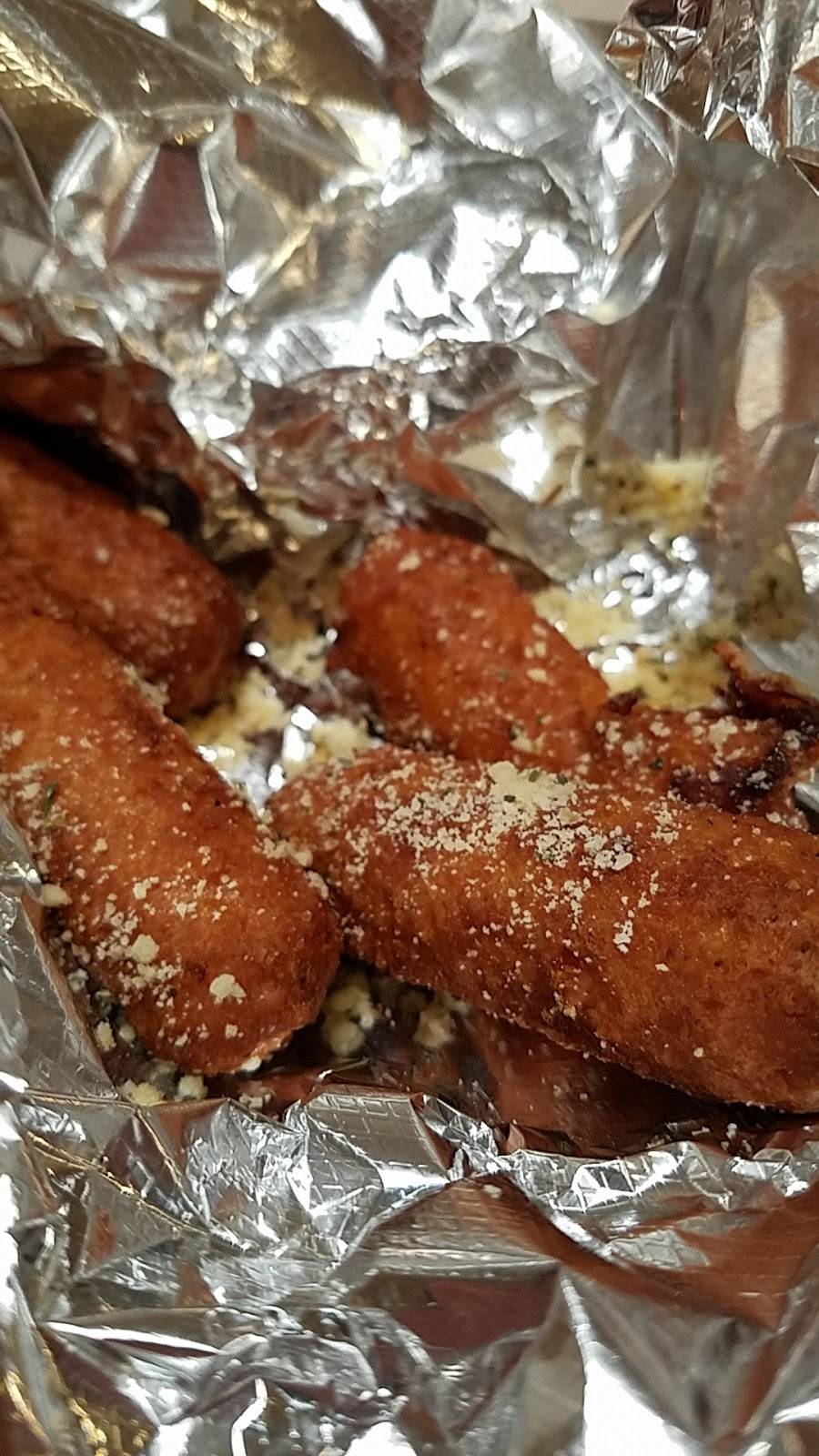 Christians Pizza | restaurant | 7003 Three Chopt Rd A, Richmond, VA 23226, USA | 8042880858 OR +1 804-288-0858