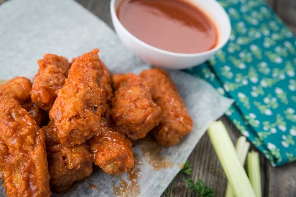 LightHouse Fish & Chicken | restaurant | 15391 Schaefer Hwy, Detroit, MI 48227, USA | 3136464149 OR +1 313-646-4149