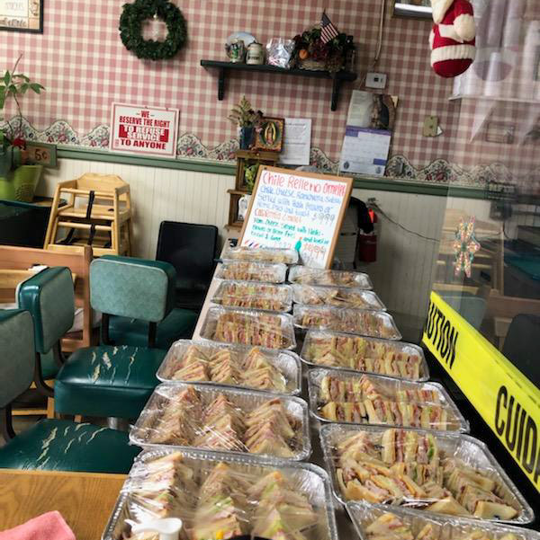 Mollies Kountry Kitchen | restaurant | 16727 Bear Valley Rd, Hesperia, CA 92345, USA | 7609493031 OR +1 760-949-3031