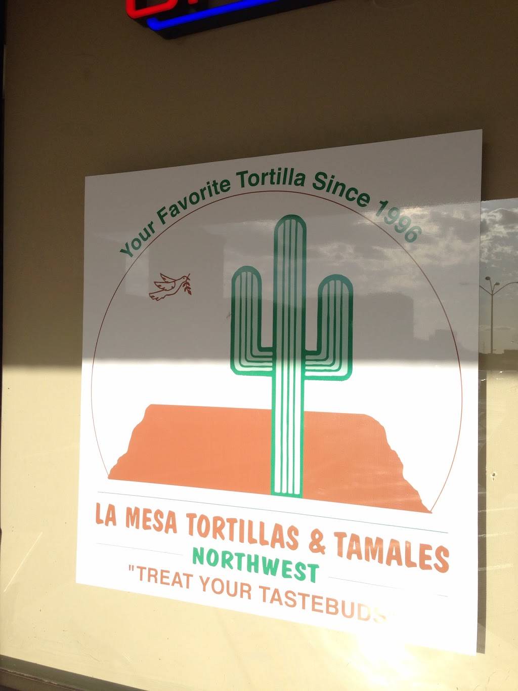 La Mesa Tortillas | restaurant | 3684 W Orange Grove Rd, Tucson, AZ 85741, USA | 5202972640 OR +1 520-297-2640