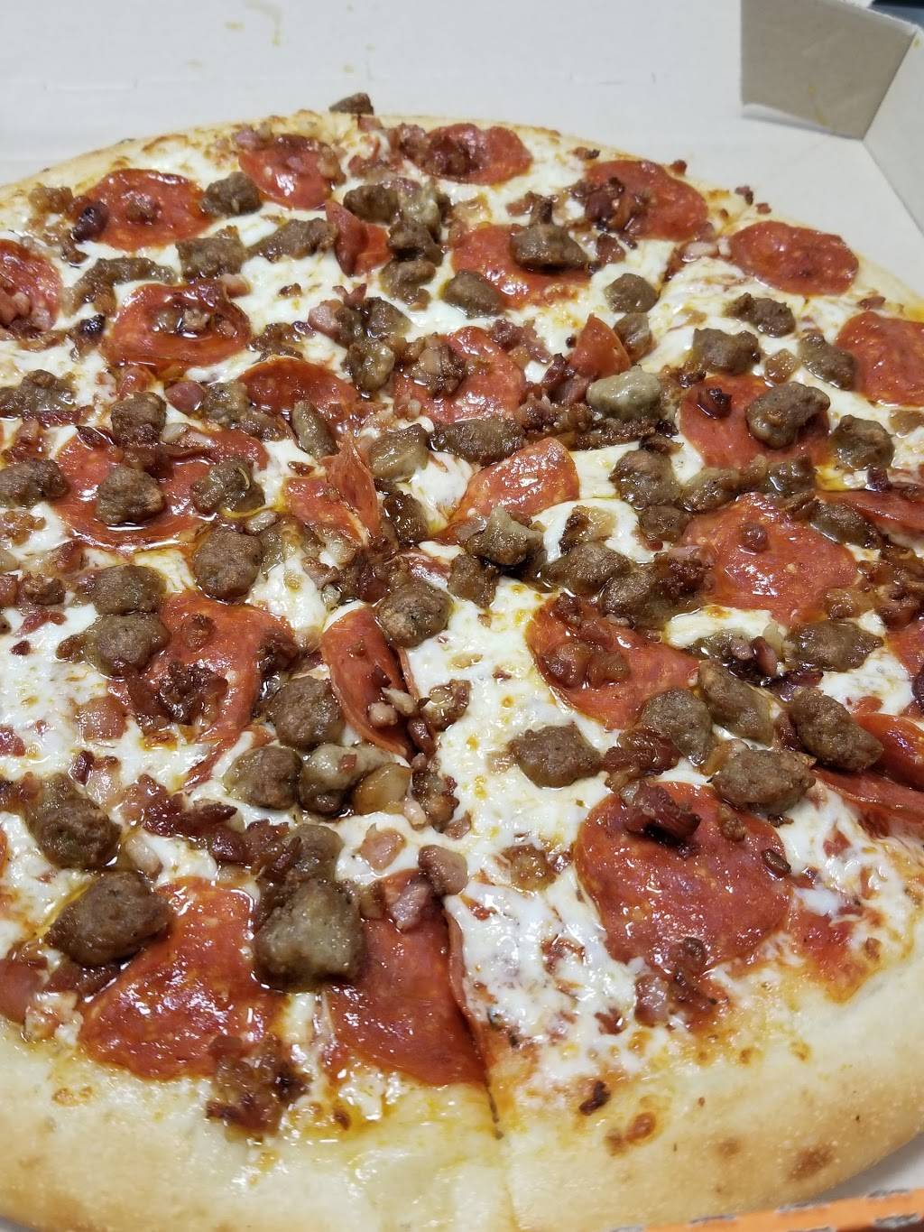 Little Caesars Pizza | meal takeaway | 300 Wyckoff Ave, Brooklyn, NY 11237, USA | 7184180307 OR +1 718-418-0307