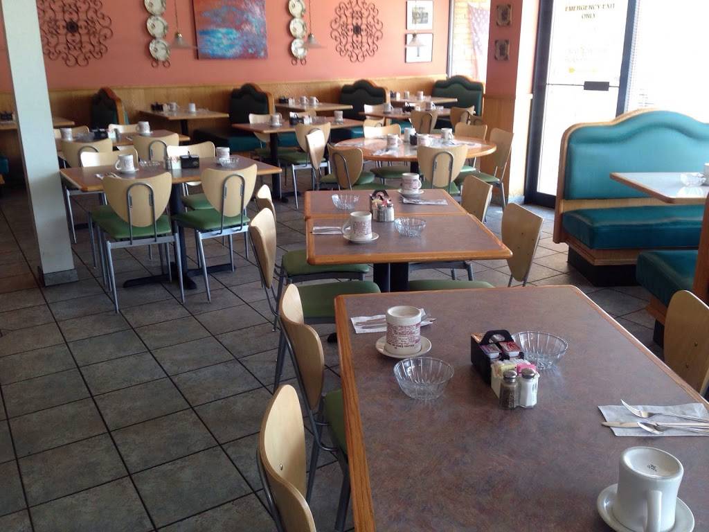 Village Grill of Arlington | restaurant | 4 E Northwest Hwy, Arlington Heights, IL 60004, USA | 8475779292 OR +1 847-577-9292