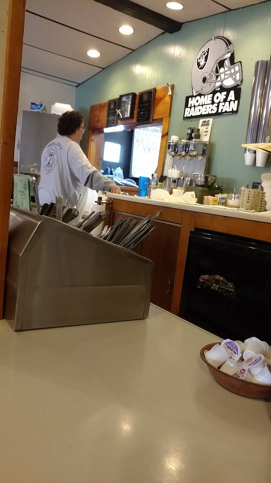 Richs Eggspress | restaurant | 1622 Thomaston Ave, Waterbury, CT 06704, USA | 2037556105 OR +1 203-755-6105