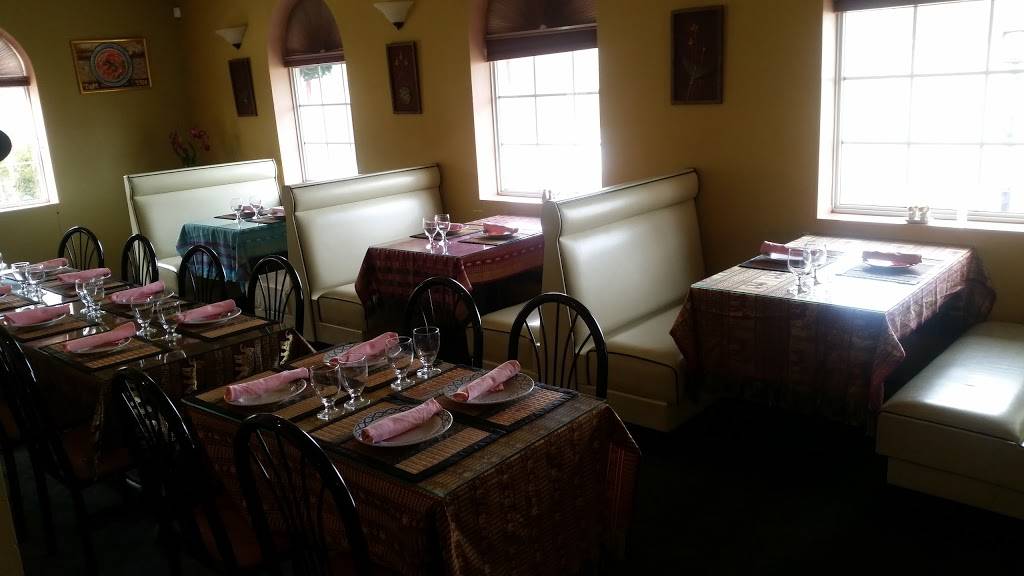 Som Siam East Thai Restaurant | restaurant | 45 Mill Rock Rd E, Old Saybrook, CT 06475, USA | 8603885400 OR +1 860-388-5400
