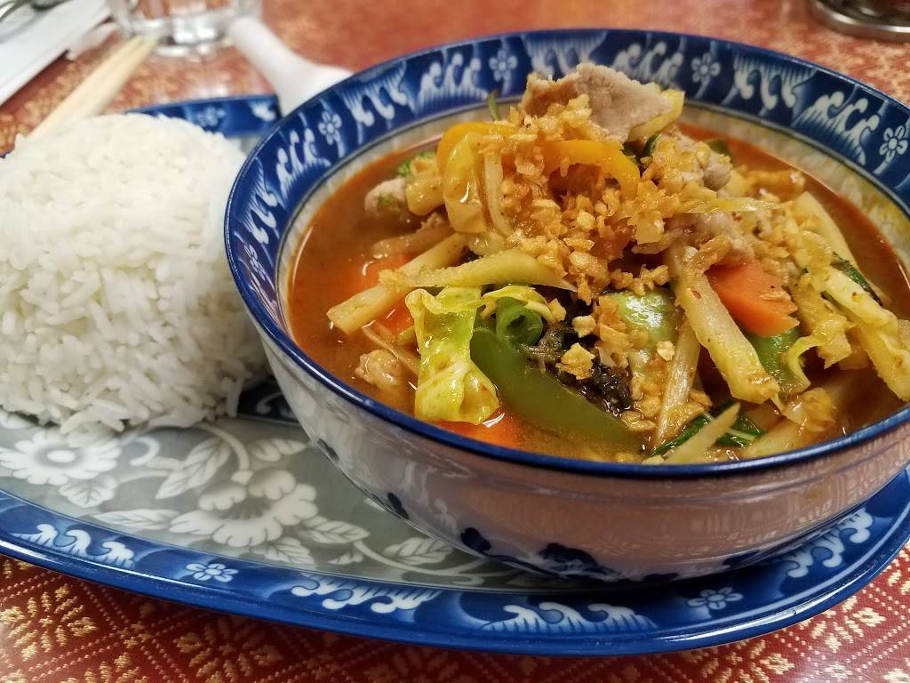 Laos | Thai Restaurant | restaurant | 4520 S 24th St, Omaha, NE 68107, USA | 4027330579 OR +1 402-733-0579