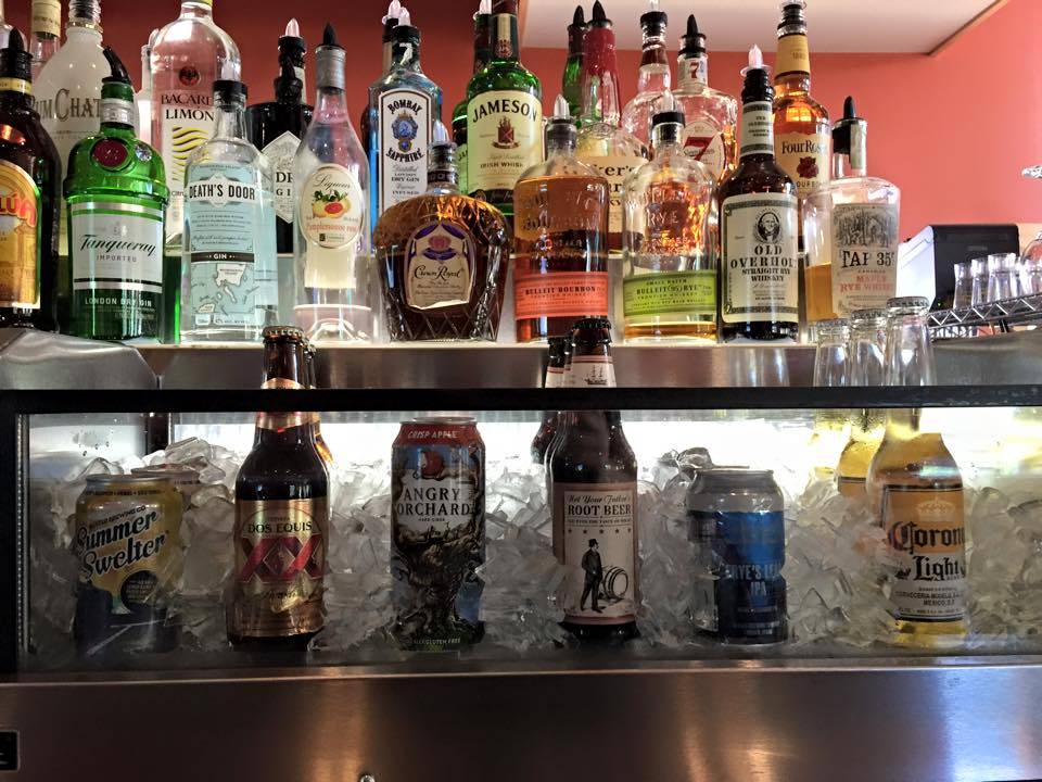 Deck House Sports Tavern | restaurant | 930 Roosevelt Trail, Windham, ME 04062, USA | 2078921324 OR +1 207-892-1324