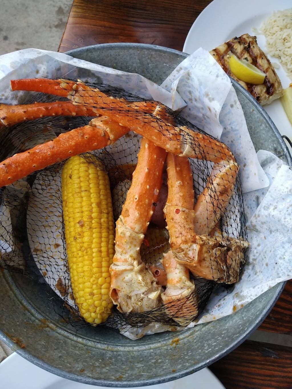 Joes Crab Shack | restaurant | 2401 S, I-35, Round Rock, TX 78664, USA | 5122468500 OR +1 512-246-8500