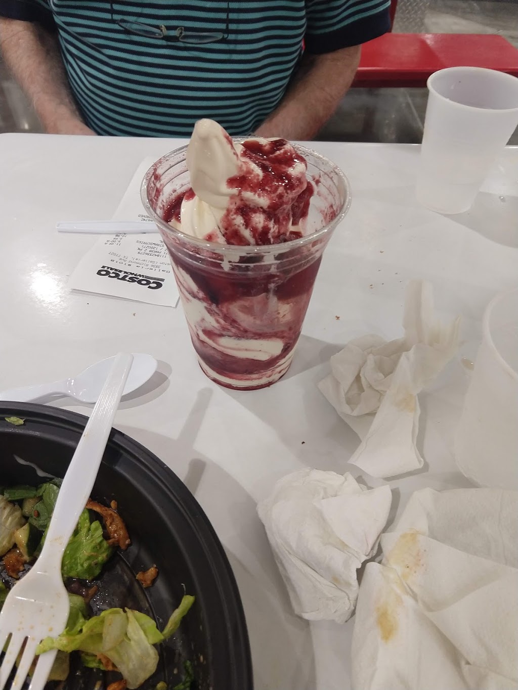 Costco Food Court | meal takeaway | 3836 Richmond Ave, Houston, TX 77027, USA | 8323255850 OR +1 832-325-5850