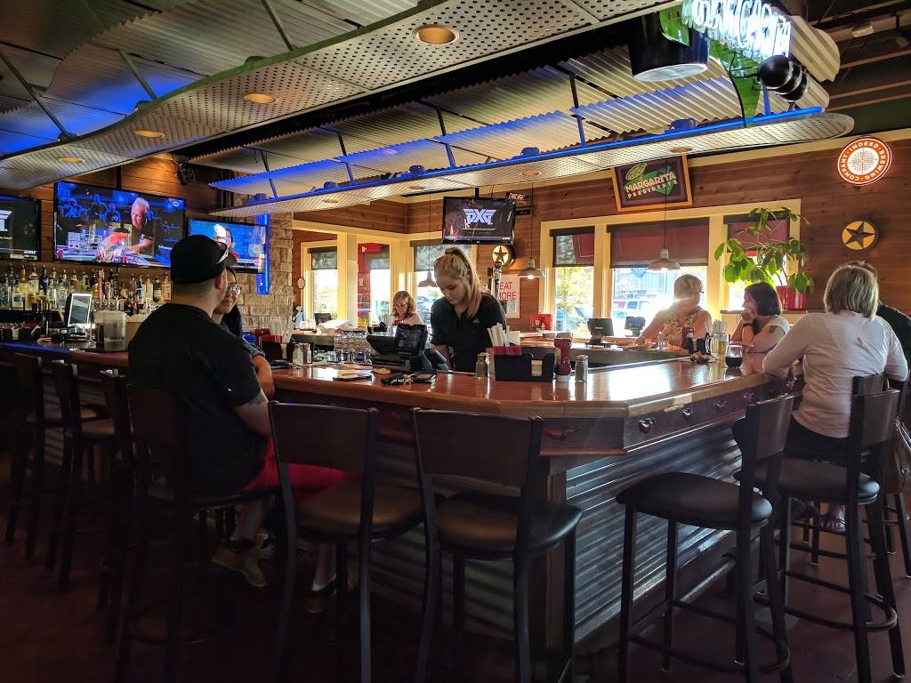 Chilis Grill & Bar | restaurant | 9945 Hudson Pl, Woodbury, MN 55125, USA | 6517398177 OR +1 651-739-8177