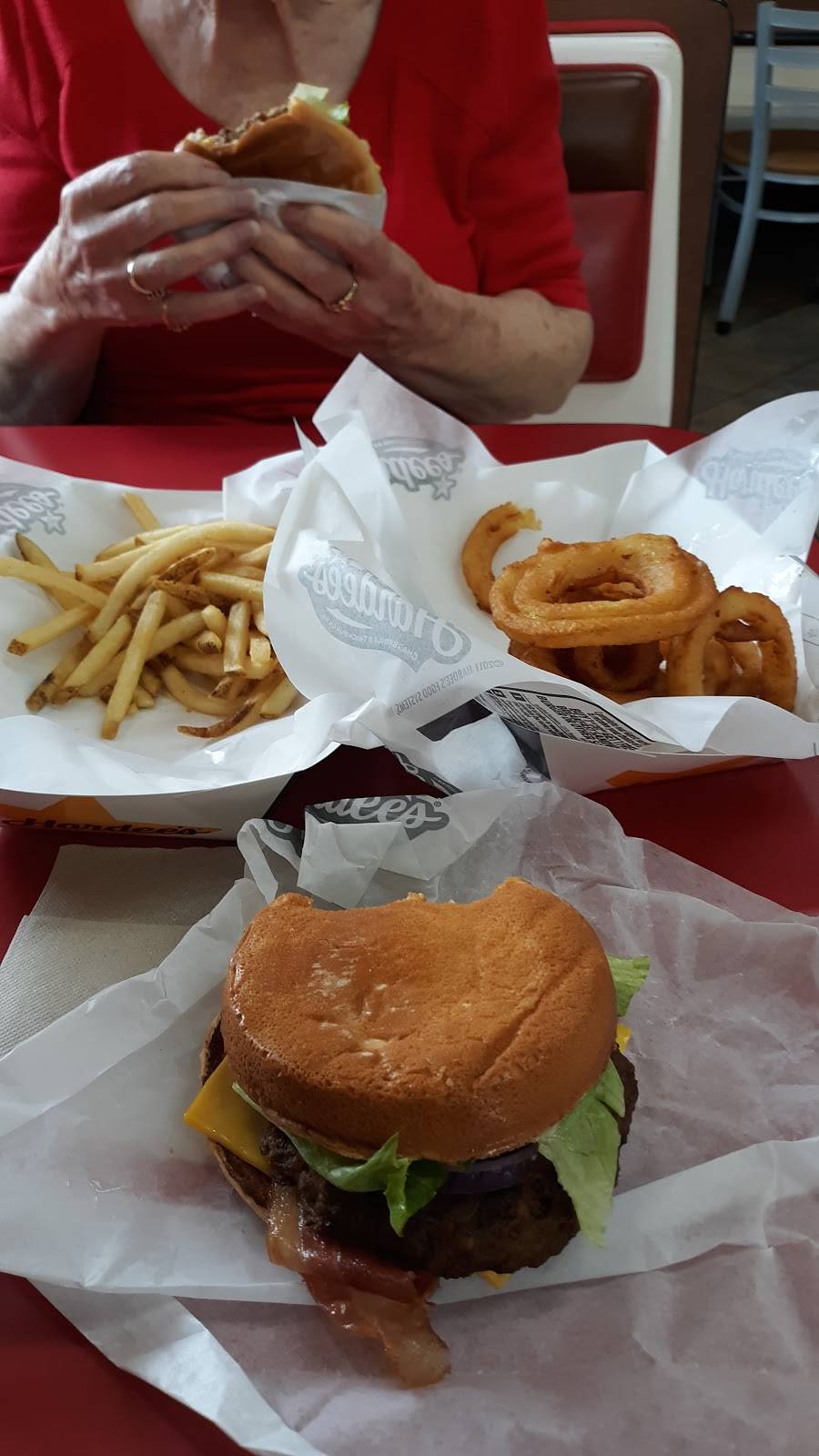 Hardees | restaurant | 1313 Volunteer Pkwy, Bristol, TN 37620, USA | 4239689265 OR +1 423-968-9265