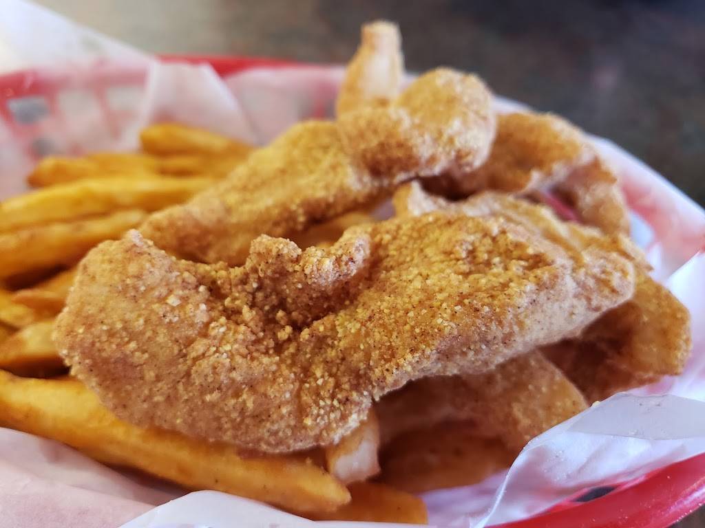 Red Hot & Blue Annapolis | restaurant | 200 Old Mill Bottom Rd, Annapolis, MD 21409, USA | 4106267427 OR +1 410-626-7427