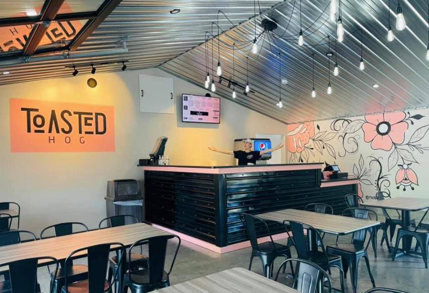The Toasted Hog | restaurant | 9297 Erie Rd, Angola, NY 14006, USA | 7167807161 OR +1 716-780-7161