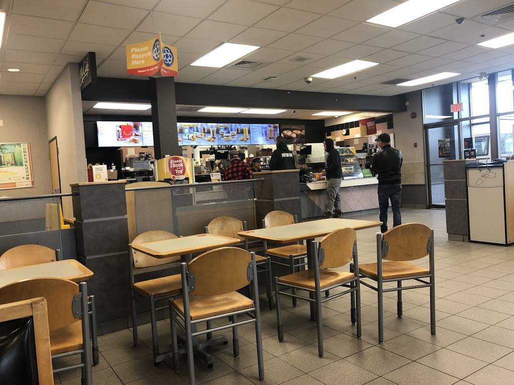 McDonalds | cafe | Cavenshore Shopping Centre, 601 Lakeshore Rd E, Mississauga, ON L5G 1H9, Canada | 9058912800 OR +1 905-891-2800