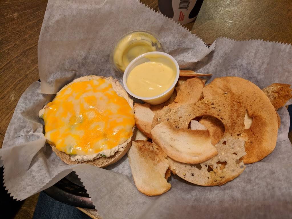 Big Blue Bagel & Deli | bakery | 120 N College St, Auburn, AL 36830, USA | 3345012245 OR +1 334-501-2245