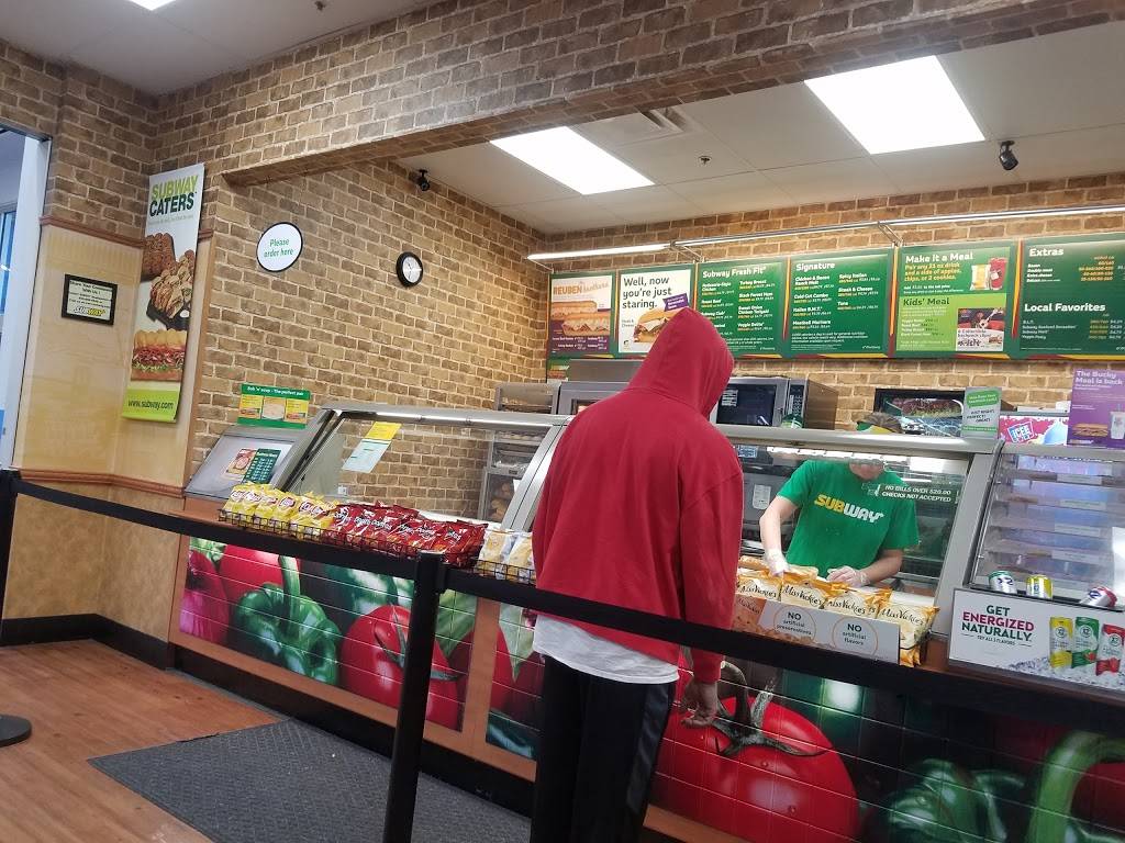 Subway | restaurant | Walmart, 1905 McCoy Rd, Sun Prairie, WI 53590, USA | 6088340880 OR +1 608-834-0880