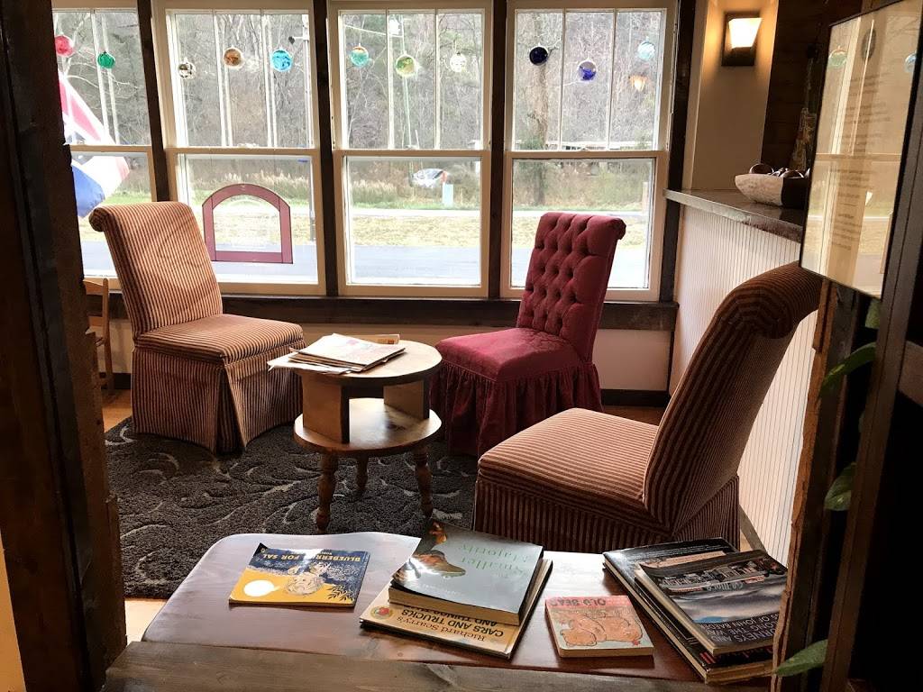 Whites Wayside | restaurant | 2175 Hanky Mountain Hwy, Churchville, VA 24421, USA | 5403378004 OR +1 540-337-8004