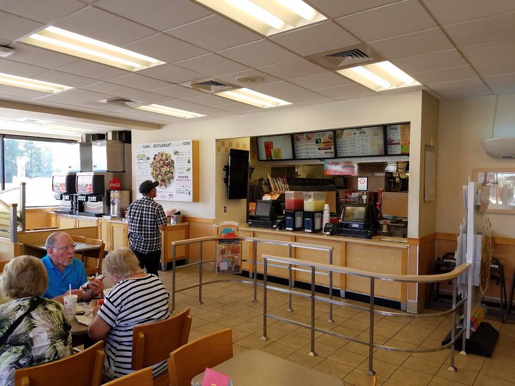 Wendys | restaurant | 2020 SW 135th St, Ocala, FL 34473, USA | 3523478499 OR +1 352-347-8499