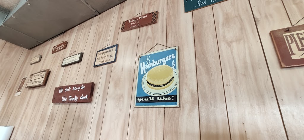 Dairy Bar | restaurant | 221 E Commerce St, Crowell, TX 79227, USA | 9406841961 OR +1 940-684-1961