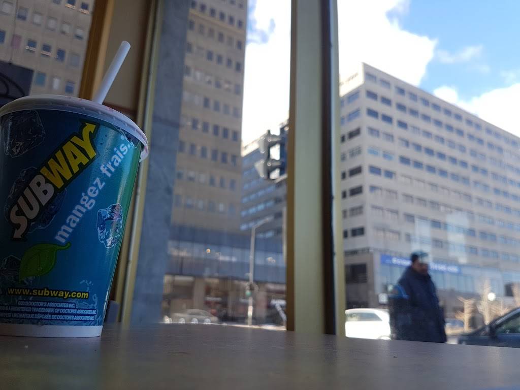 Subway | restaurant | 440 Rue Chabanel O, Montréal, QC H2N 1G8, Canada | 5148587676 OR +1 514-858-7676