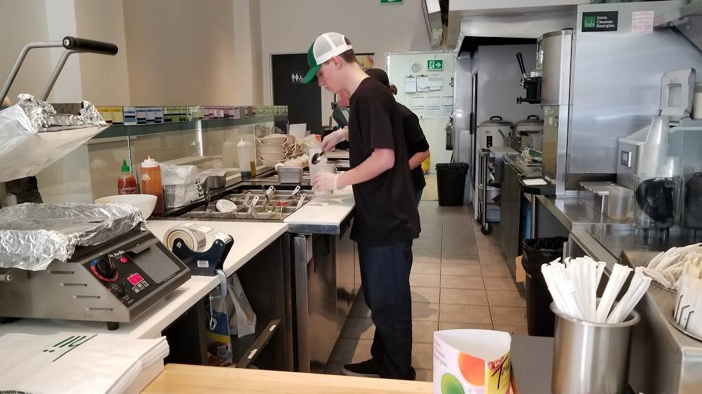 Freshii | restaurant | 2032 Queen St E, Toronto, ON M4L 1J4, Canada | 6478123601 OR +1 647-812-3601