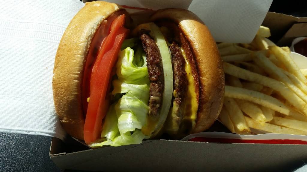 In-N-Out Burger | restaurant | 2011 Bronze Star Dr, Woodland, CA 95776, USA | 8007861000 OR +1 800-786-1000