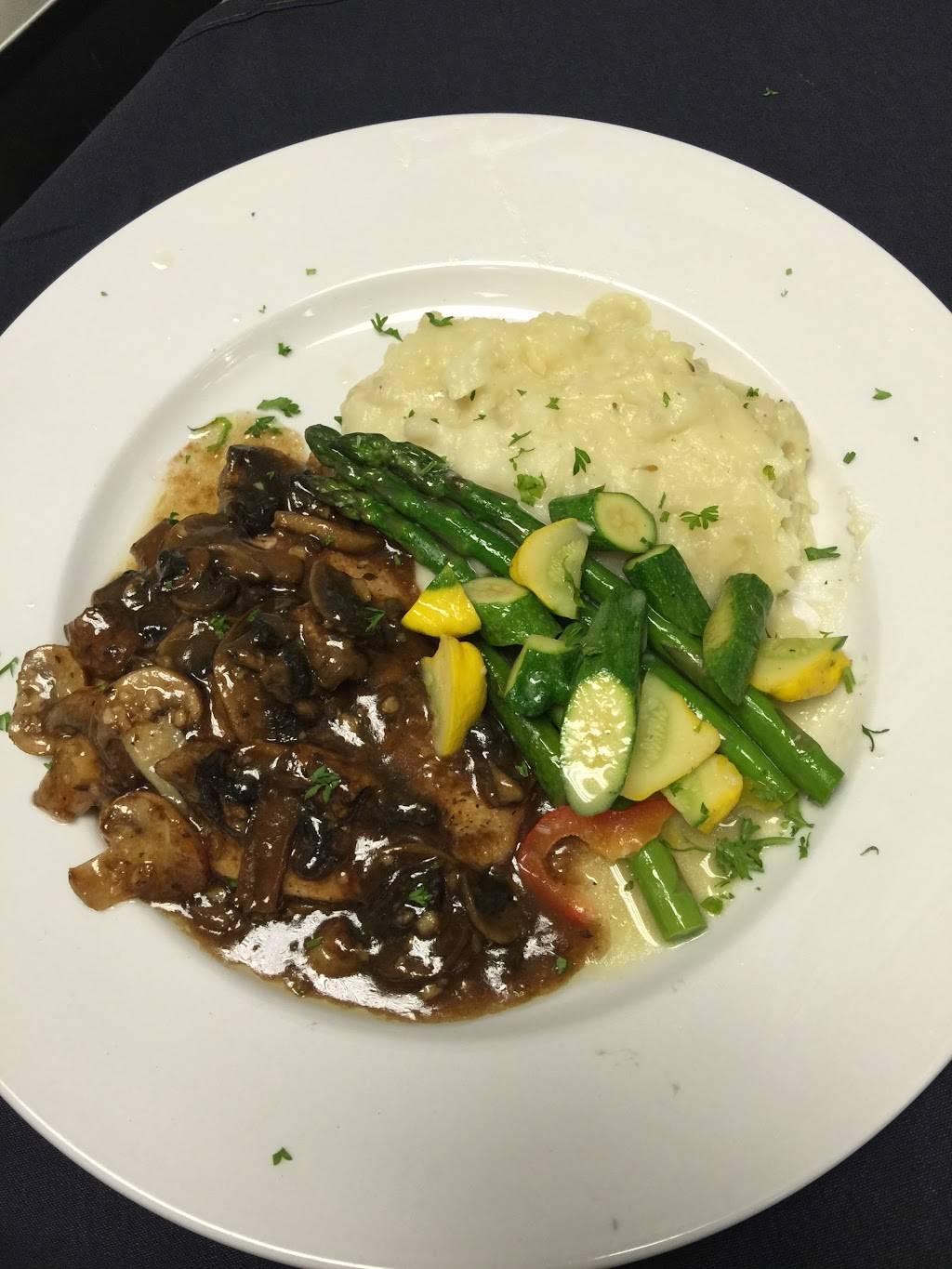 Julios Restaurant | restaurant | 1328 U.S. Hwy 395 N #303, Gardnerville, NV 89410, USA | 7757838232 OR +1 775-783-8232