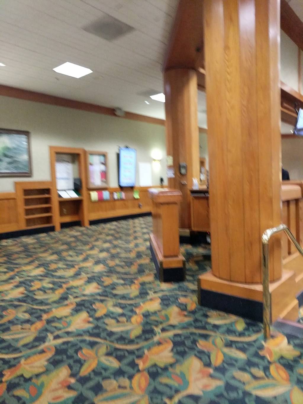 Oaks Card Club | restaurant | 4097 San Pablo Ave, Emeryville, CA 94608, USA | 5106534456 OR +1 510-653-4456