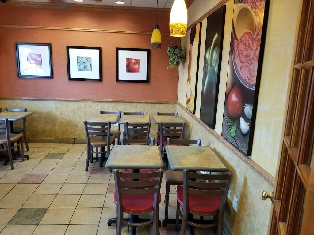 Subway | restaurant | 112 W Main St, Berryville, VA 22611, USA | 5409550033 OR +1 540-955-0033