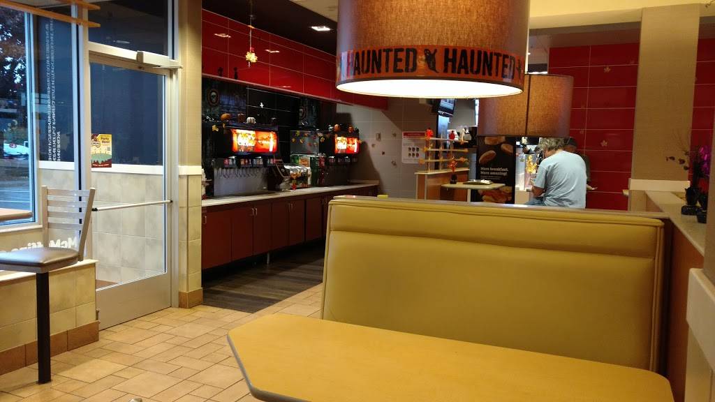 McDonalds | cafe | 8515 North Grand River Ave, Brighton, MI 48116, USA | 8102273400 OR +1 810-227-3400